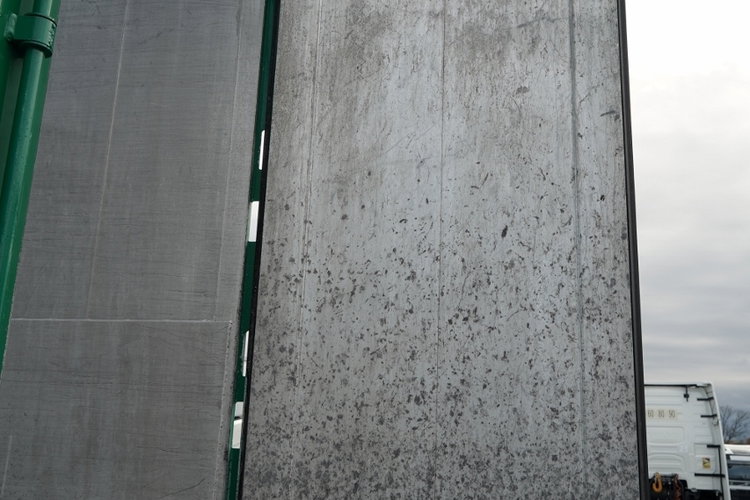 KNAPEN / RUCHOMA PODŁOGA / WALKING FLOOR 90 m3 / 2021 ROK / OŚ PODNOSZONA / OSIE SAF / ALUFELGI / zdjęcie 28