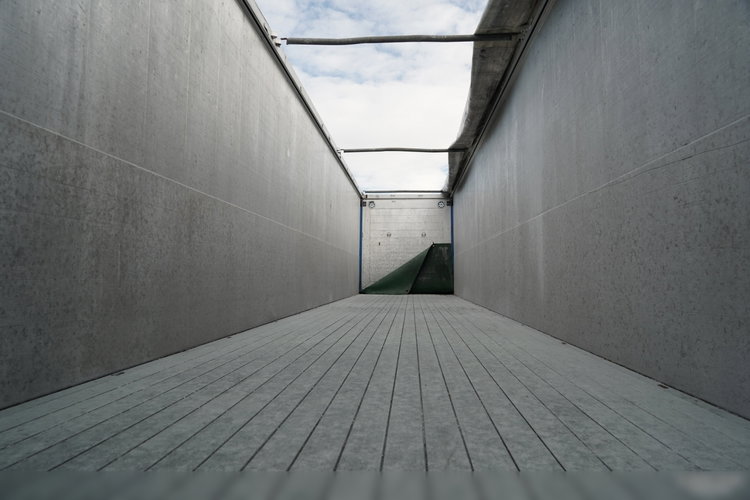 KNAPEN / RUCHOMA PODŁOGA / WALKING FLOOR 90 m3 / 2021 ROK / OŚ PODNOSZONA / OSIE SAF / ALUFELGI / zdjęcie 30