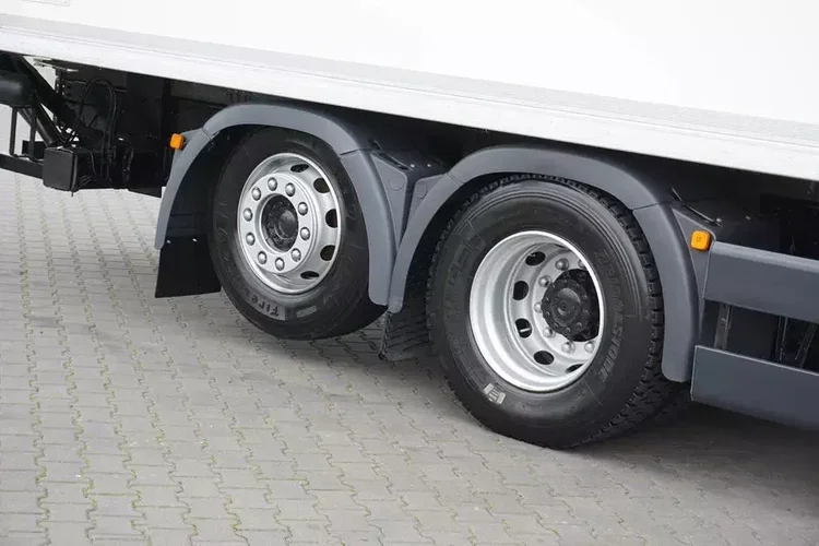 MAN TGS / 26.360 / EURO 6 / CHŁODNIA + WINDA / 20 PALET zdjęcie 25