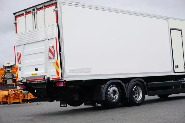 MAN TGS / 26.360 / EURO 6 / CHŁODNIA + WINDA / 20 PALET zdjęcie 26