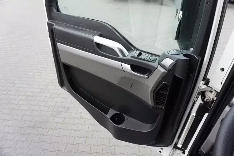 MAN TGS / 26.360 / EURO 6 / CHŁODNIA + WINDA / 20 PALET zdjęcie 39
