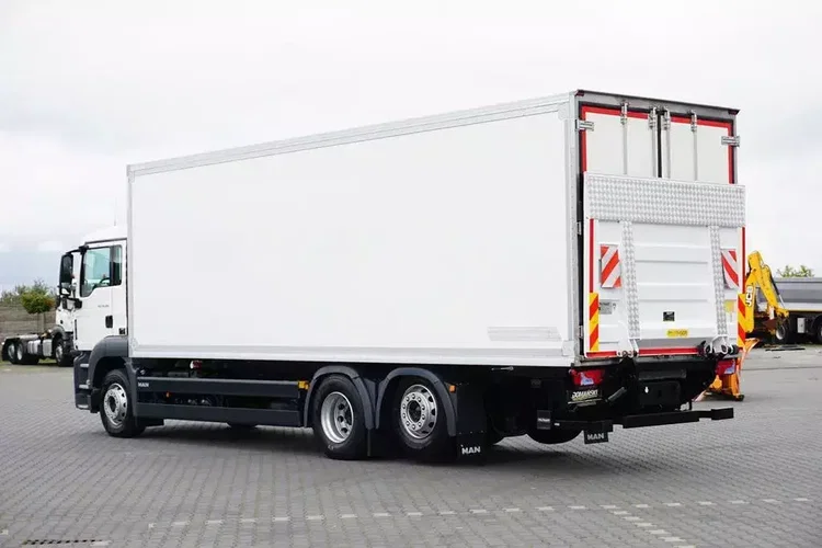 MAN TGS / 26.360 / EURO 6 / CHŁODNIA + WINDA / 20 PALET zdjęcie 6