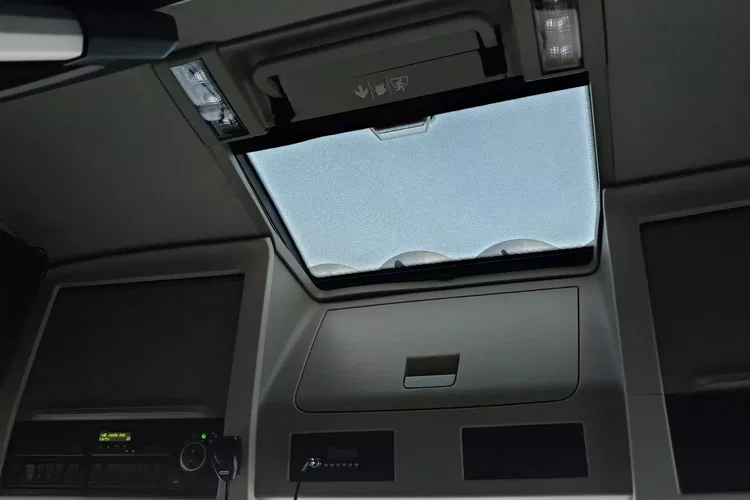 Volvo FH4 500 KM / EURO 6 / ZESTAW PRZESTRZENNY / KLIMA POSTOJOWA / zdjęcie 32