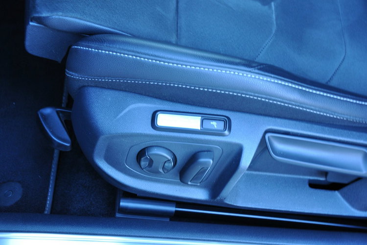 Volkswagen Arteon 2.0TSI 190KM DSG R-line Kamery360 HarmanKardon El.Klapa HeadUp Gwar. zdjęcie 13