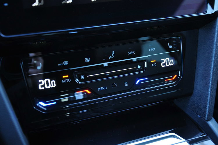 Volkswagen Arteon 2.0TSI 190KM DSG R-line Kamery360 HarmanKardon El.Klapa HeadUp Gwar. zdjęcie 28