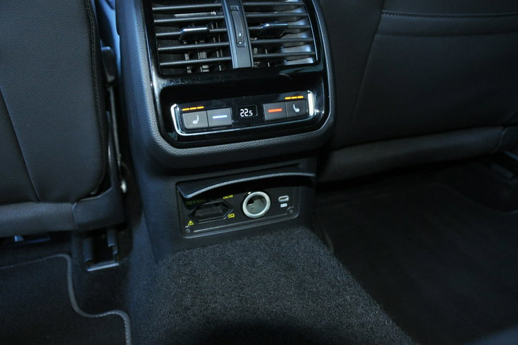 Volkswagen Arteon 2.0TSI 190KM DSG R-line Kamery360 HarmanKardon El.Klapa HeadUp Gwar. zdjęcie 31