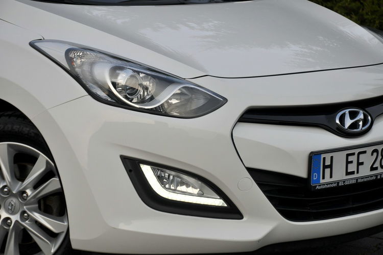 Hyundai i30 1.4i(99KM) Led Duża Navi Kamera Parktronik Welur I Wł Alu 16"ASO zdjęcie 12