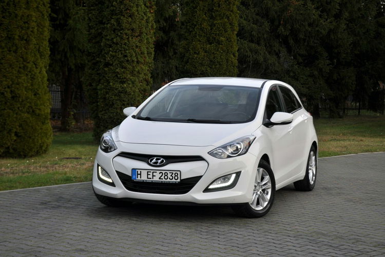 Hyundai i30 1.4i(99KM) Led Duża Navi Kamera Parktronik Welur I Wł Alu 16"ASO zdjęcie 9