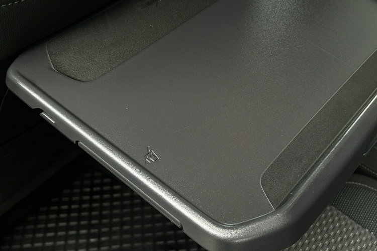 Volkswagen Touran 2.0 TDI 2017 DSG Top Led Radar Alu 17 zdjęcie 13