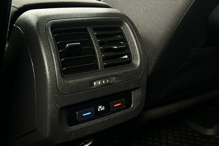 Volkswagen Touran 2.0 TDI 2017 DSG Top Led Radar Alu 17 zdjęcie 17