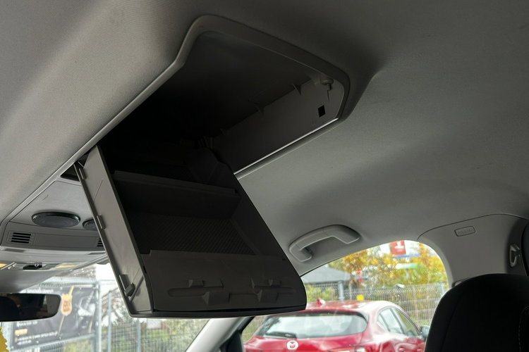 Volkswagen Touran 2.0 TDI 2017 DSG Top Led Radar Alu 17 zdjęcie 21