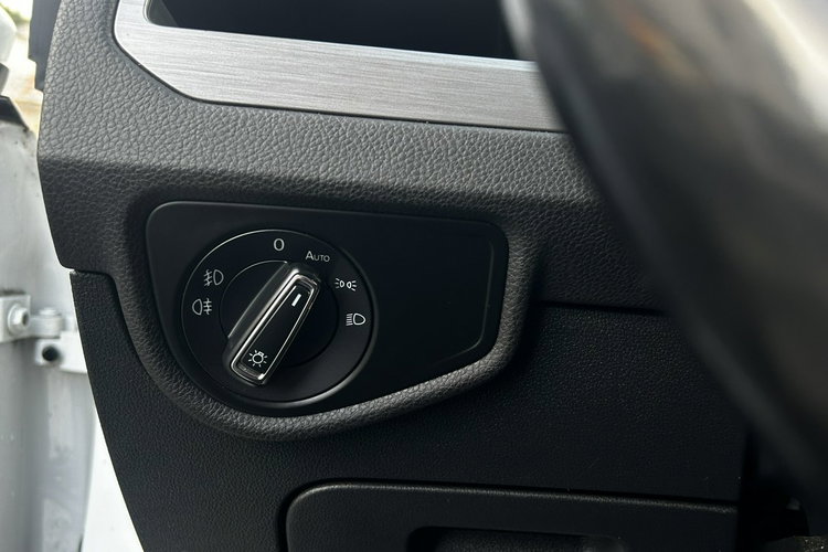Volkswagen Touran 2.0 TDI 2017 DSG Top Led Radar Alu 17 zdjęcie 23