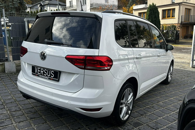 Volkswagen Touran 2.0 TDI 2017 DSG Top Led Radar Alu 17 zdjęcie 4