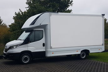 Iveco Daily KONTENER NISKOPODŁOGOWY 4.43x2.23x2.42 SKLEP BAR FOODTRUCK KAMPER AC