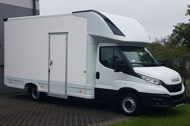 Iveco Daily KONTENER NISKOPODŁOGOWY 4.43x2.23x2.42 SKLEP BAR FOODTRUCK KAMPER AC zdjęcie 1