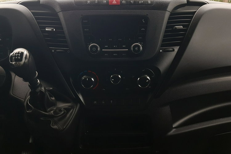 Iveco Daily KONTENER NISKOPODŁOGOWY 4.43x2.23x2.42 SKLEP BAR FOODTRUCK KAMPER AC zdjęcie 10