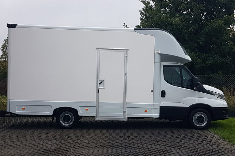 Iveco Daily KONTENER NISKOPODŁOGOWY 4.43x2.23x2.42 SKLEP BAR FOODTRUCK KAMPER AC zdjęcie 12