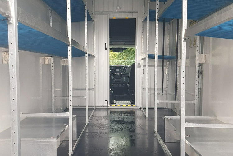 Iveco Daily KONTENER NISKOPODŁOGOWY 4.43x2.23x2.42 SKLEP BAR FOODTRUCK KAMPER AC zdjęcie 23