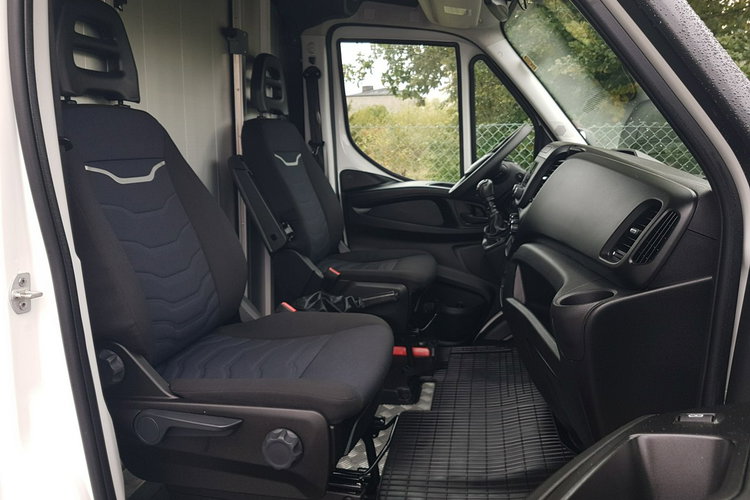 Iveco Daily KONTENER NISKOPODŁOGOWY 4.43x2.23x2.42 SKLEP BAR FOODTRUCK KAMPER AC zdjęcie 8