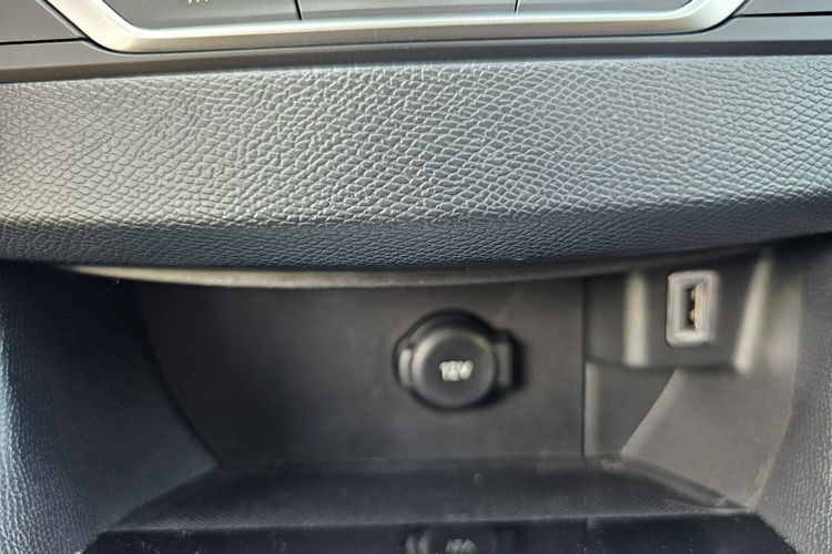 Peugeot 308 SW Model 2020 , nawigacja, czytanie znaków, kontrola pasa ruchu, led zdjęcie 30