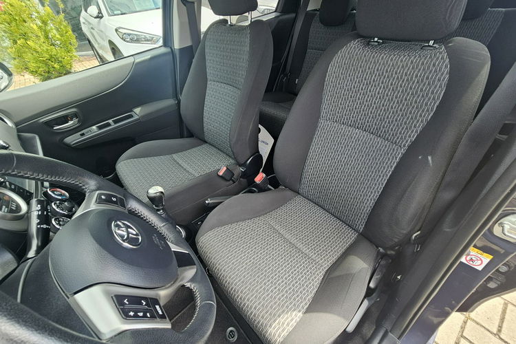 Yaris Kamera cofania, alufelgi, serwisoawany Toyota,  zdjęcie 11