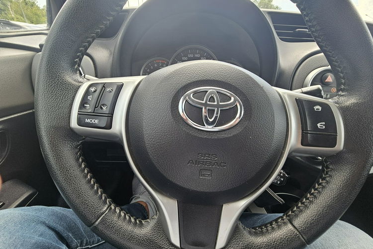 Yaris Kamera cofania, alufelgi, serwisoawany Toyota,  zdjęcie 16