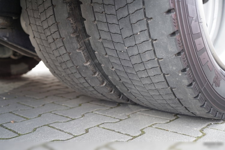 Volvo FH 460 / ZESTAW TANDEM / 120 M3 / PRZEJAZDOWY / I-SAVE / KLIMA POSTOJOWA / OŚ PODNOSZONA SKRĘTNA / WIELTON zdjęcie 36