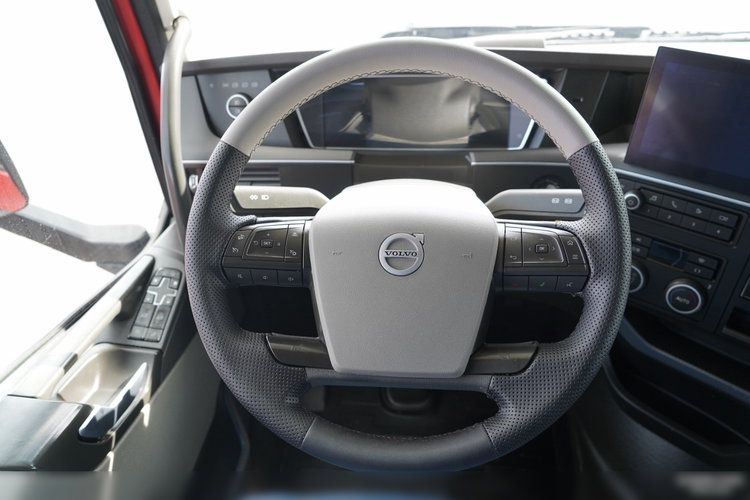 Volvo FH 460 / ZESTAW TANDEM / 120 M3 / PRZEJAZDOWY / I-SAVE / KLIMA POSTOJOWA / OŚ PODNOSZONA SKRĘTNA / WIELTON zdjęcie 46