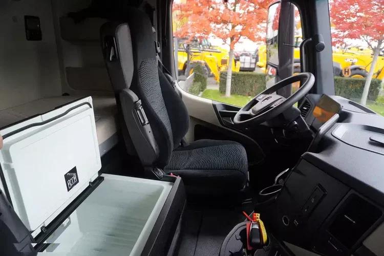 Mercedes Actros 2545 6×2 MP5 / FULL ADR / Firanka 17 EPAL zdjęcie 25