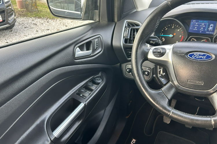 Ford Kuga Titanium zdjęcie 14