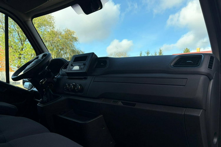 Renault Master 2020 2.3 140KM L4H2 SALON PL I właściciel Tempomat Klimatyzacja zdjęcie 24