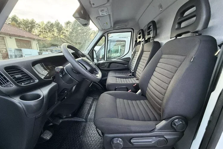 Iveco Daily 35C16 V zdjęcie 10