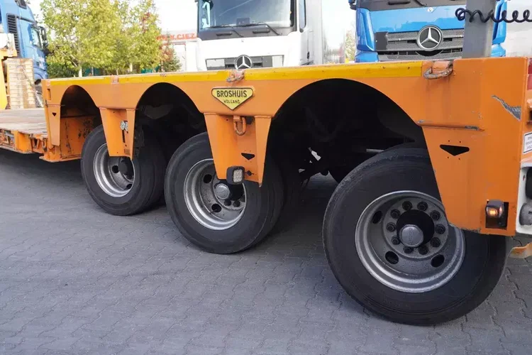 3ABD-48 61.0t / 40 ton ładowności / 3 osie skrętne / zawieszenie hydrauliczne zdjęcie 12