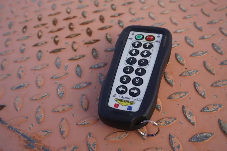 3ABD-48 61.0t / 40 ton ładowności / 3 osie skrętne / zawieszenie hydrauliczne zdjęcie 18