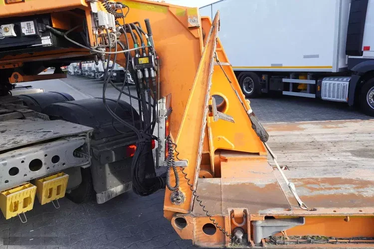 3ABD-48 61.0t / 40 ton ładowności / 3 osie skrętne / zawieszenie hydrauliczne zdjęcie 19