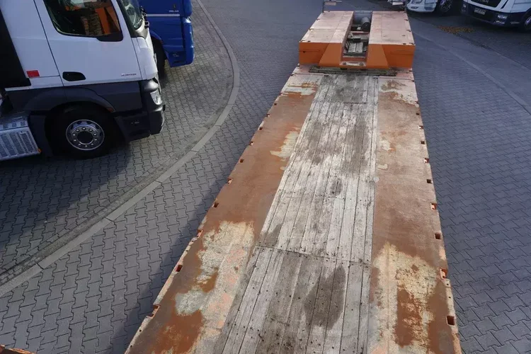 3ABD-48 61.0t / 40 ton ładowności / 3 osie skrętne / zawieszenie hydrauliczne zdjęcie 25