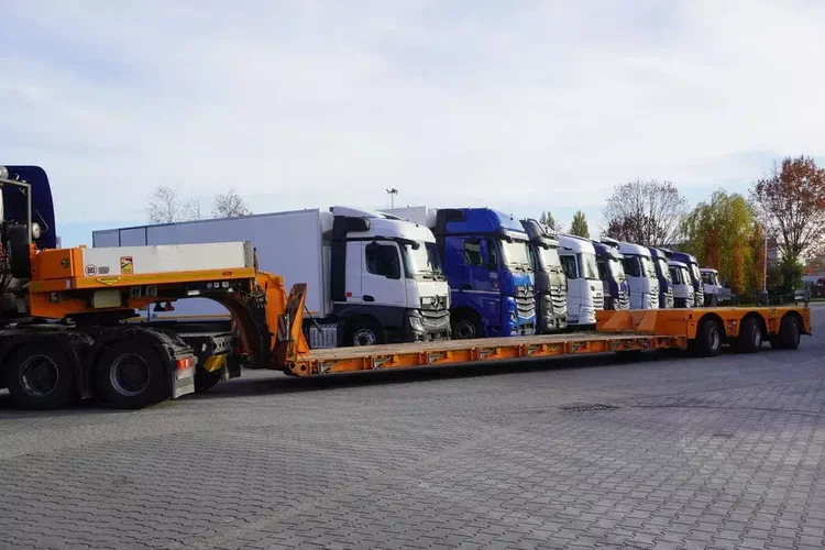 3ABD-48 61.0t / 40 ton ładowności / 3 osie skrętne / zawieszenie hydrauliczne zdjęcie 3