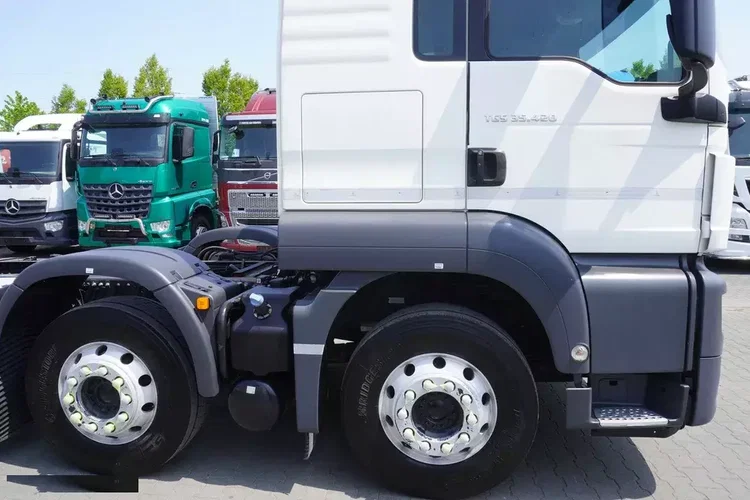 MAN TGS 35.420 8x2 / Rama 6.4 m / 3 osie skrętne zdjęcie 11