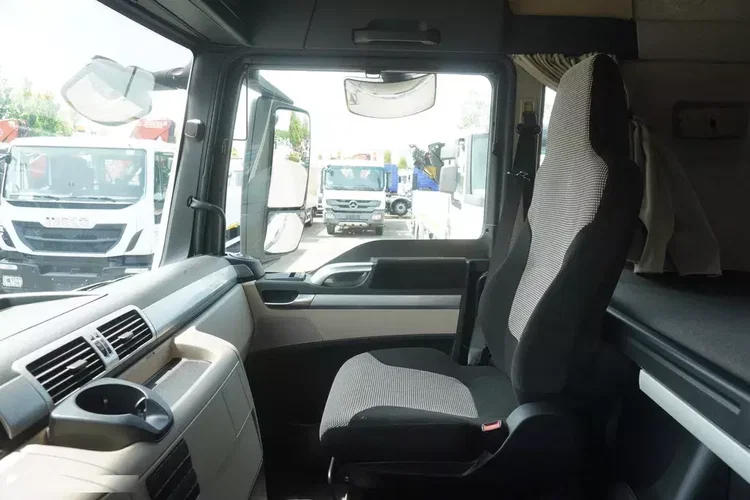 MAN TGS 35.420 8x2 / Rama 6.4 m / 3 osie skrętne zdjęcie 15