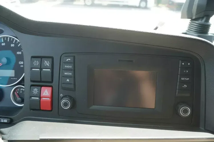 MAN TGS 35.420 8x2 / Rama 6.4 m / 3 osie skrętne zdjęcie 19