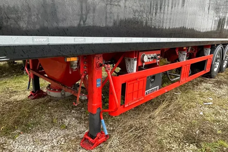 KEMPF SKM AK wyładowcza 4 komory z dolnym zsypem / poj.65 m3 / 12 sztuk zdjęcie 11