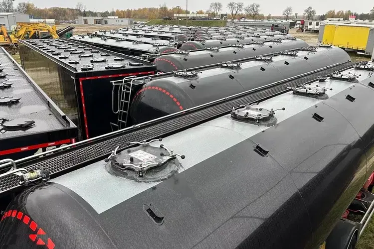 KEMPF SKM AK wyładowcza 4 komory z dolnym zsypem / poj.65 m3 / 12 sztuk zdjęcie 8