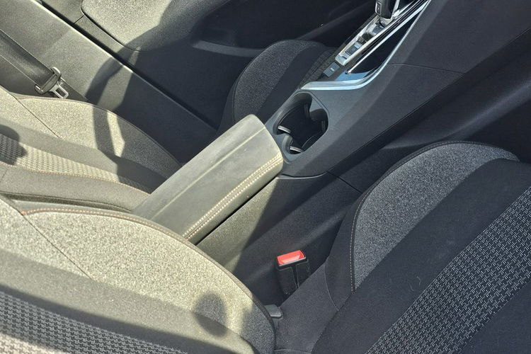 Peugeot 5008 1.5dci automat 80.000km zdjęcie 19