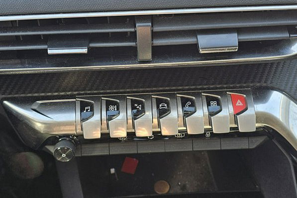 Peugeot 5008 1.5dci automat 80.000km zdjęcie 26