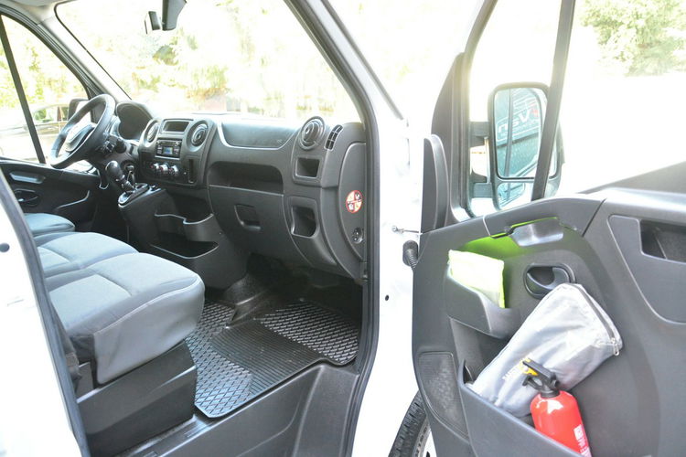 Renault Master średniak 7 osobowy brygadówka doka 130KM pełna opcja zdjęcie 8