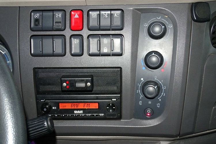 DAF LF 290 Kontener Sprowadzony Euro 6 Winda Klima , Blokada Mostu , Książka Serwisowa , Poduszki, Aktywny Tempomat zdjęcie 12