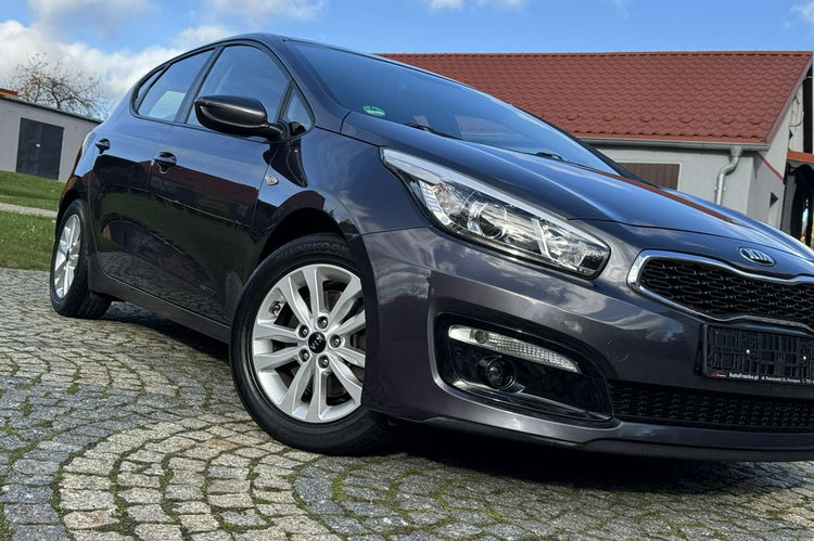 Kia Cee'd 1.4 Benz 101KM z Niemiec - Nawigacja LIFTOWY 2017r Przebieg: 84.000km zdjęcie 1
