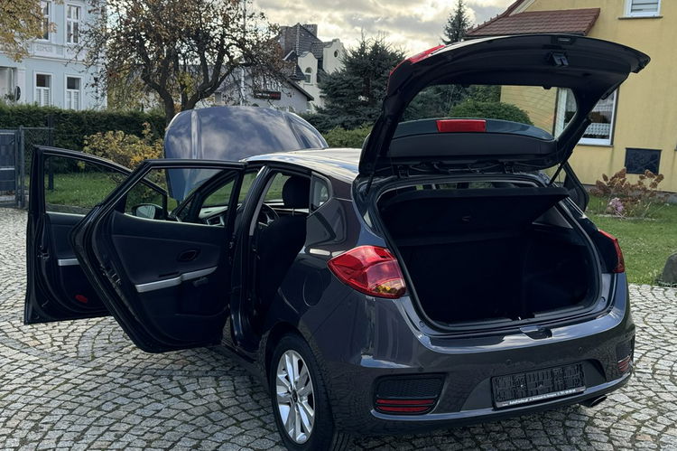 Kia Cee'd 1.4 Benz 101KM z Niemiec - Nawigacja LIFTOWY 2017r Przebieg: 84.000km zdjęcie 11