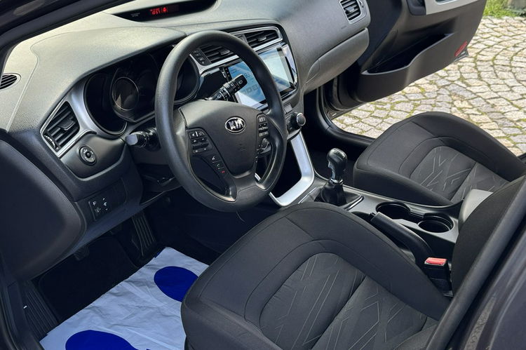 Kia Cee'd 1.4 Benz 101KM z Niemiec - Nawigacja LIFTOWY 2017r Przebieg: 84.000km zdjęcie 19
