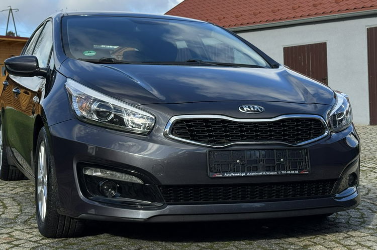 Kia Cee'd 1.4 Benz 101KM z Niemiec - Nawigacja LIFTOWY 2017r Przebieg: 84.000km zdjęcie 3